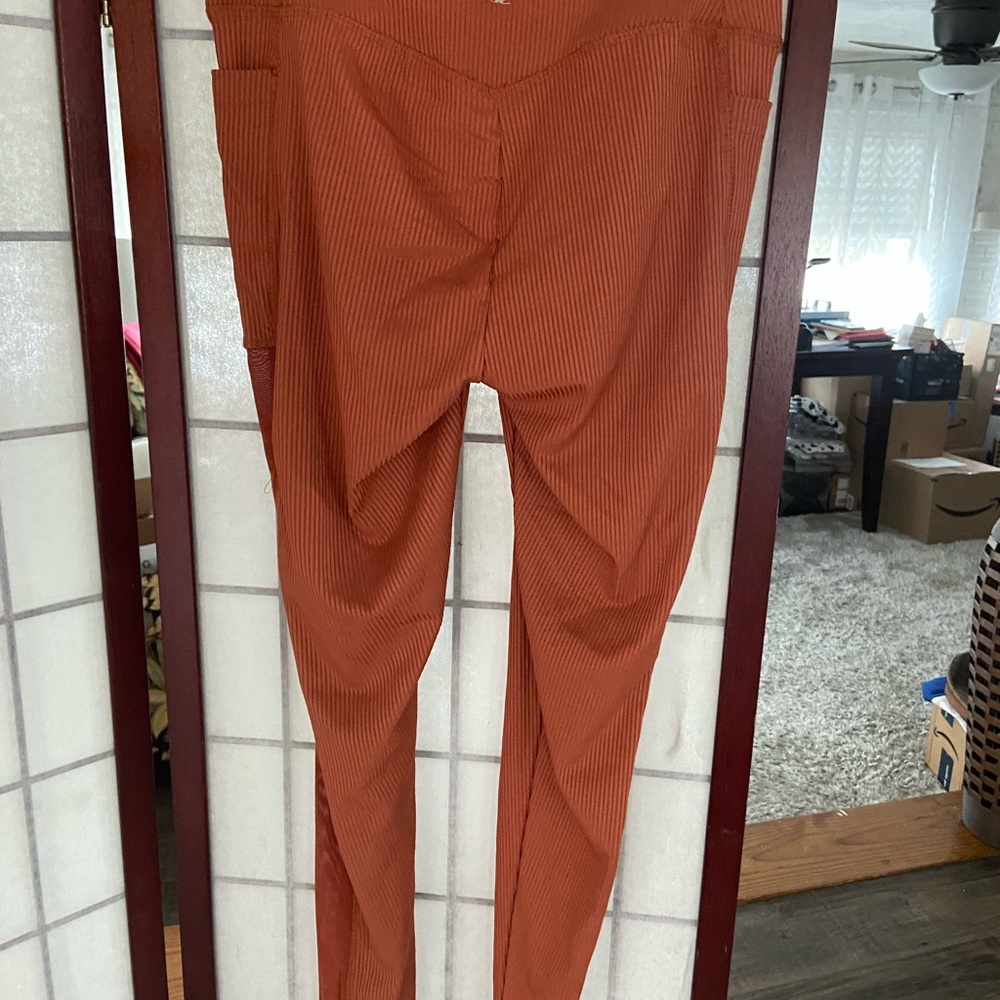 Activewear - Picture 5 of 9